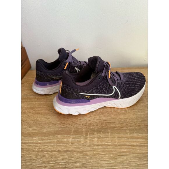 Nike React Infinity Run Flyknit 3 in Cave Purple Women's US Size 7 - Picture 7 of 9